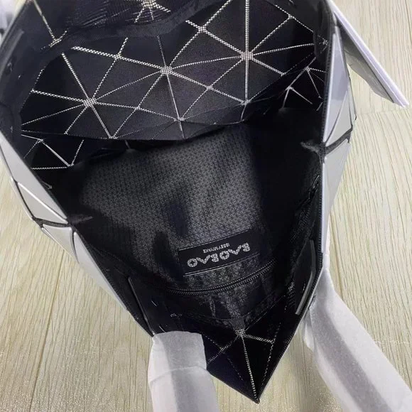 Baobao Issey Miyake Grey Prism Lightweight Shoulder Tote Bag - Picture 6 of 8